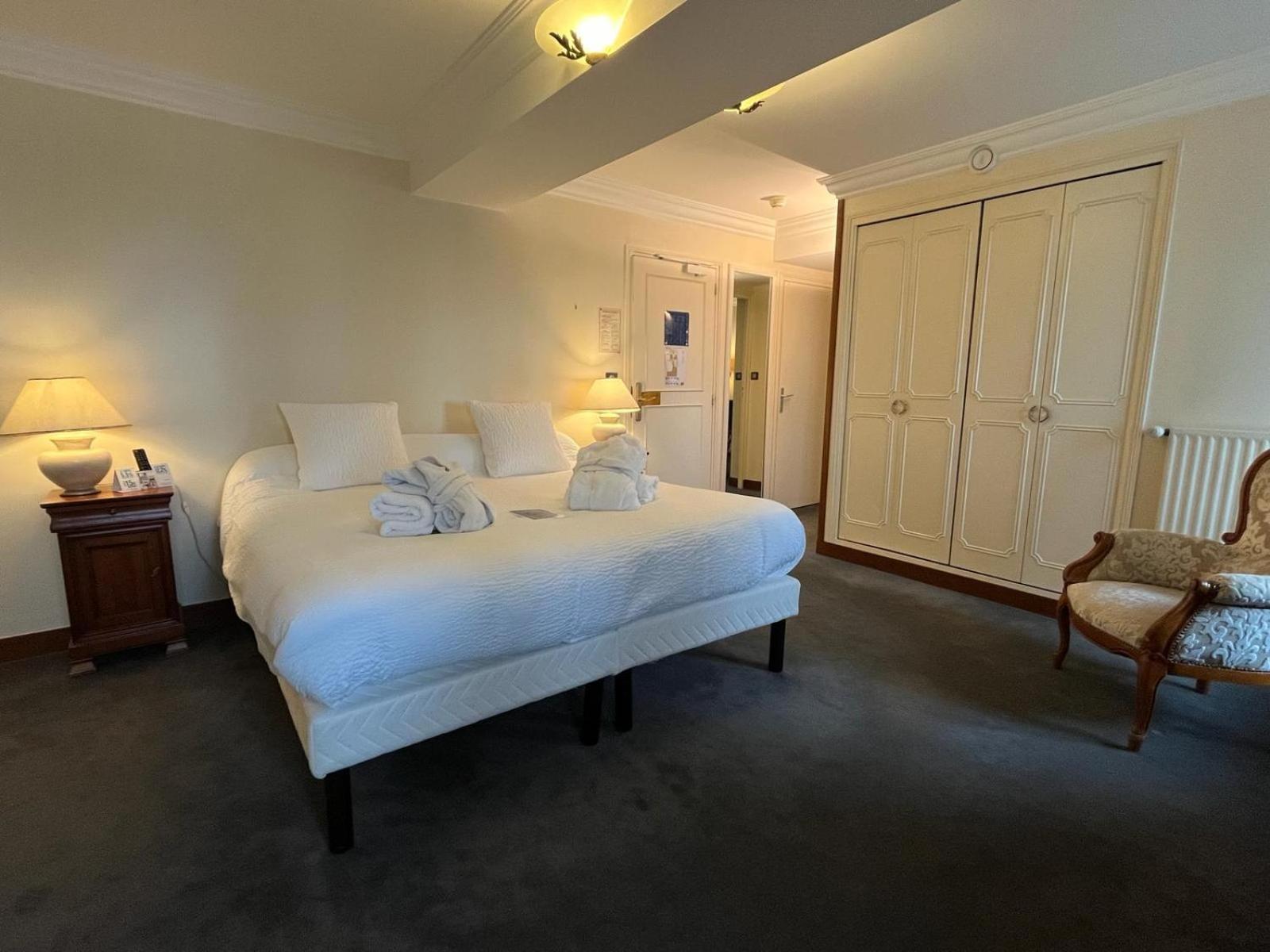 Logis Hotel Le Rivage Gien Eksteriør bilde