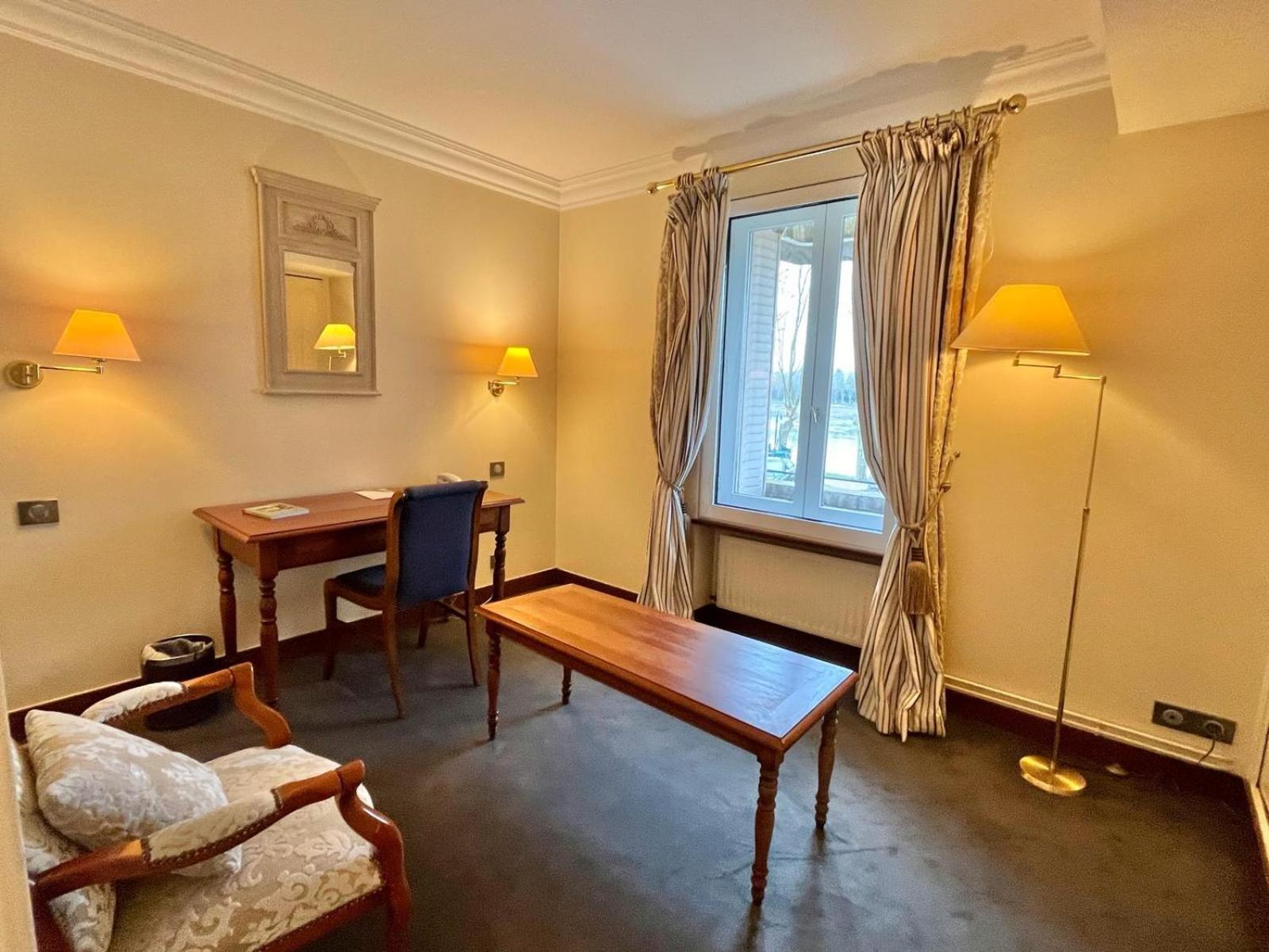 Logis Hotel Le Rivage Gien Eksteriør bilde
