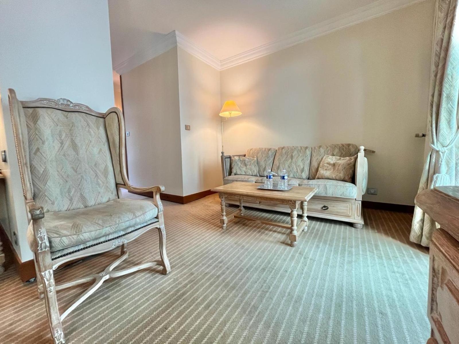 Logis Hotel Le Rivage Gien Eksteriør bilde